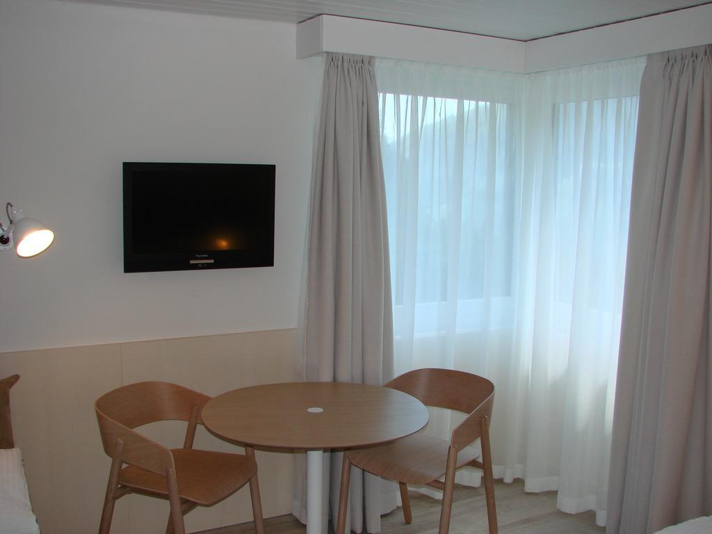 Hotel Restaurant Flaschen Albinen Extérieur photo