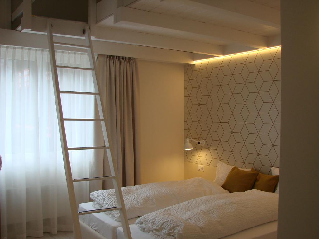 Hotel Restaurant Flaschen Albinen Chambre photo
