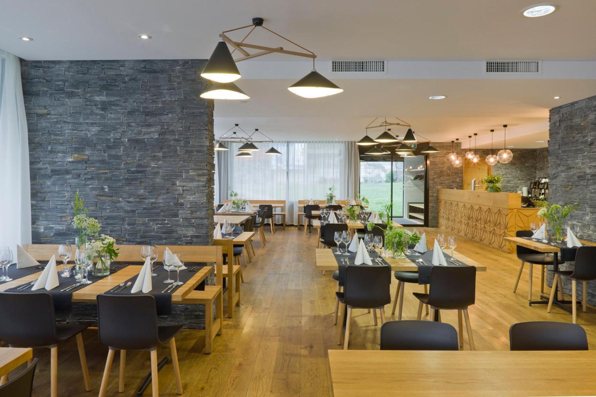 Hotel Restaurant Flaschen Albinen Extérieur photo