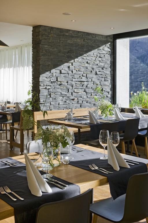 Hotel Restaurant Flaschen Albinen Extérieur photo